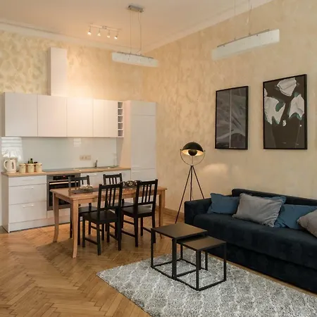 M Terrace - Spacious Center With Free Parking Apartment *